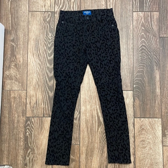 Girls Cheetah Print Pants - Picture 2 of 4